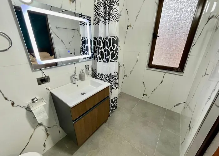 Keon Superb 公寓 地拉那